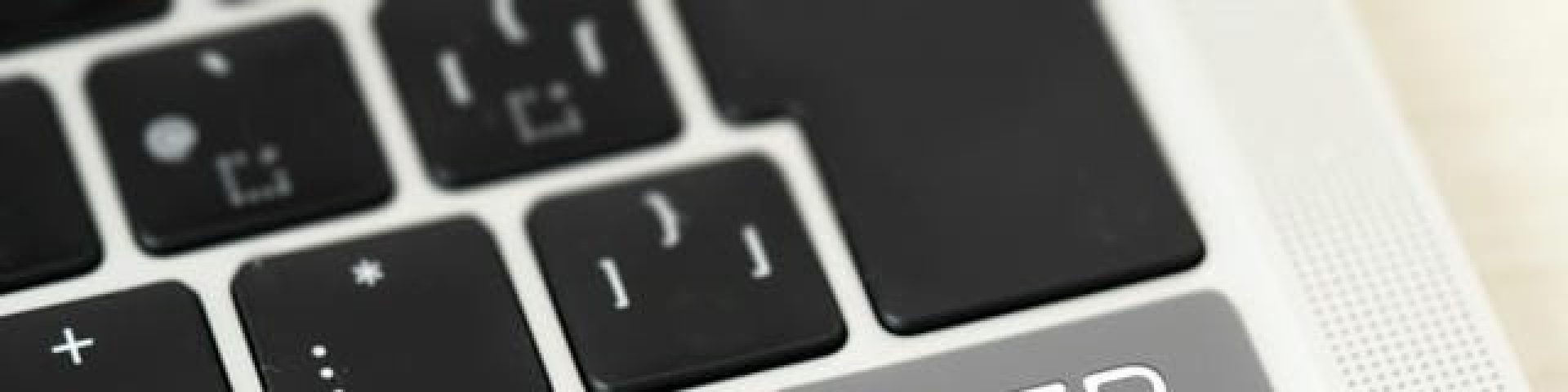 あなたのデバイス、ファイアウォールで守れている？見えない脅威の正体を暴く！